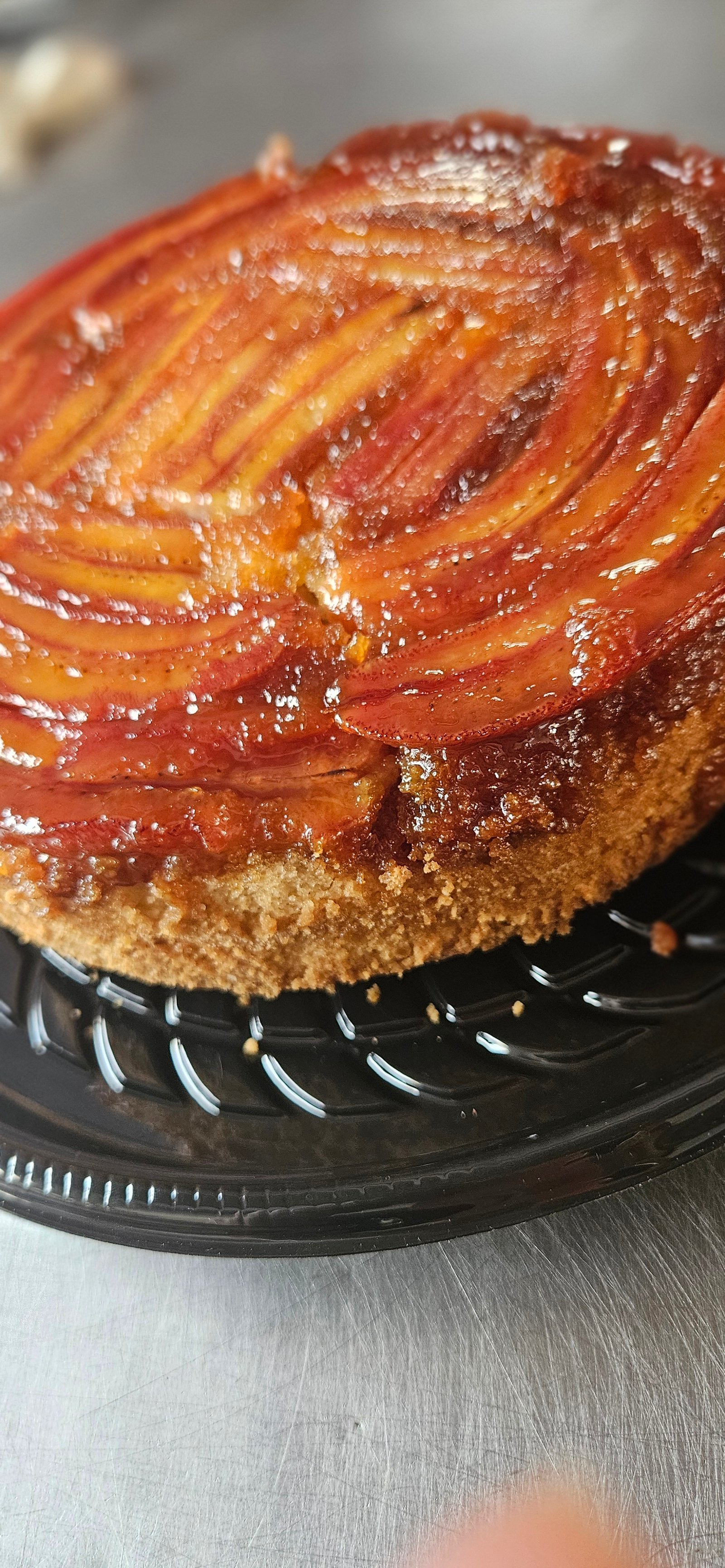 Bolo caramelizado de banana